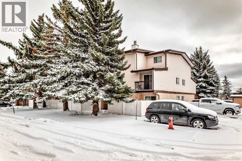 Single Family House for Sale in   Fonda Way SE Forest Heights Calgary 