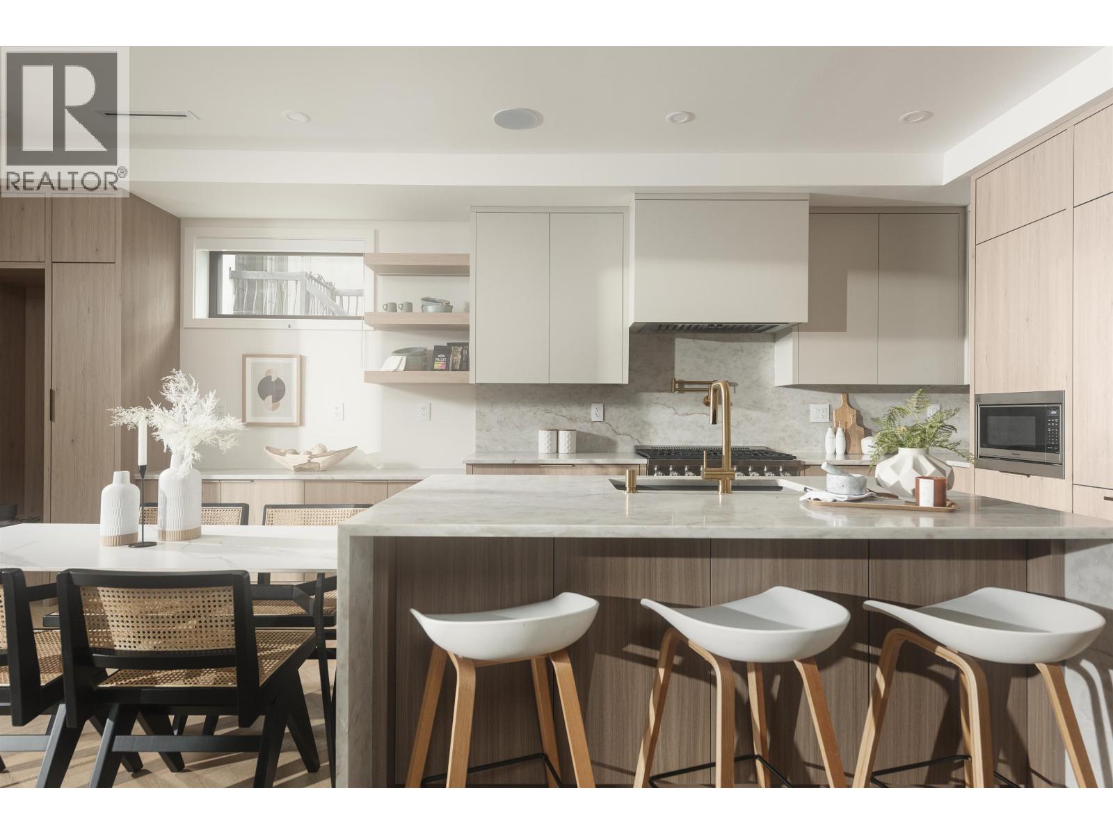 1 3393 VICTORIA Drive - photo 2