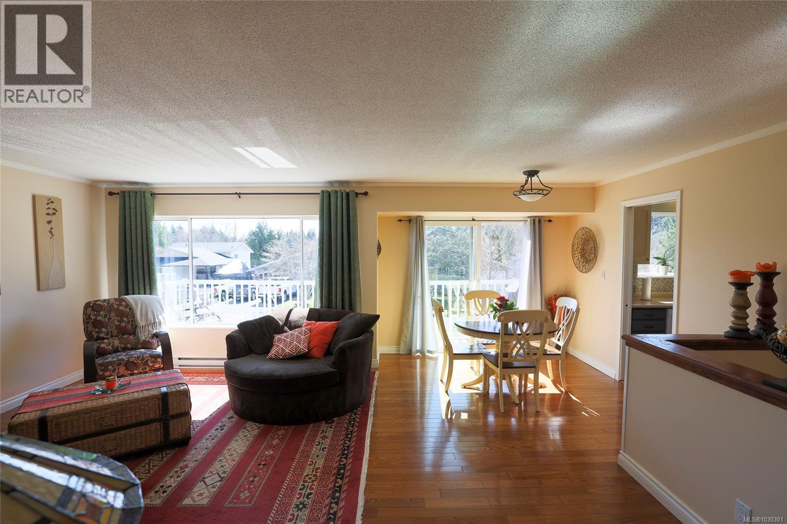 9522 Scott St - 16