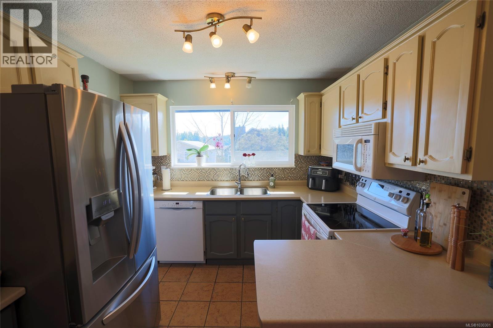 9522 Scott St - 28