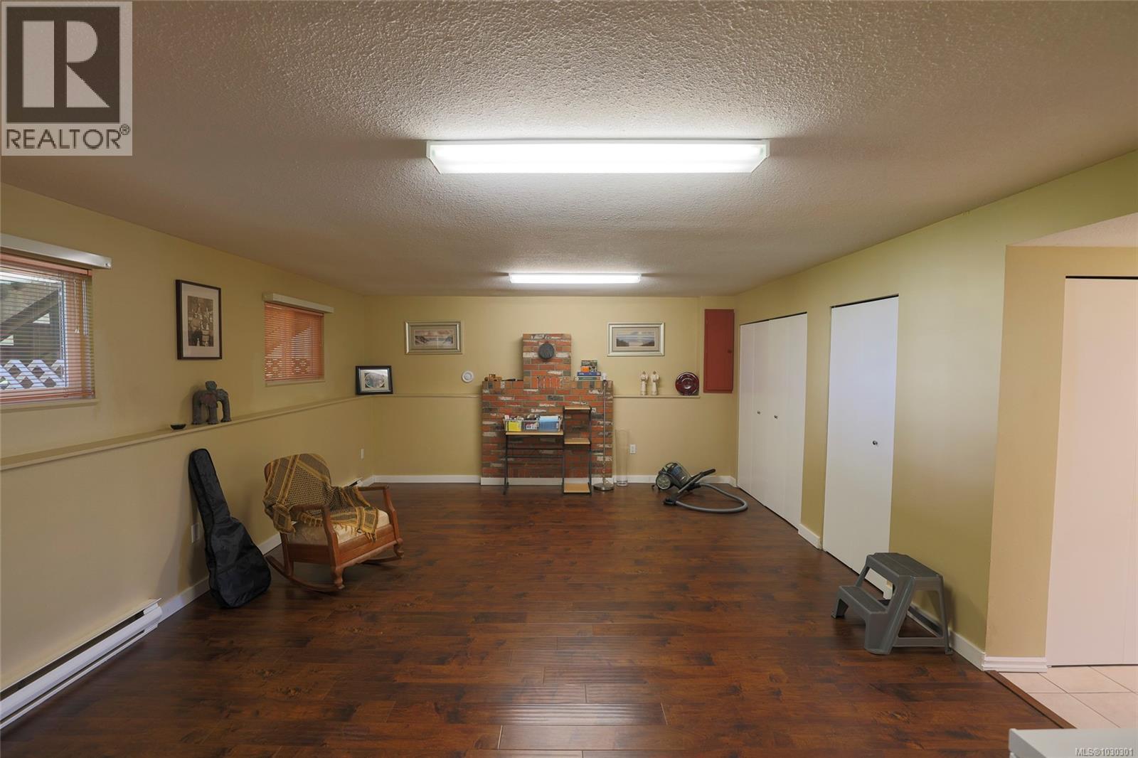 9522 Scott St - 5