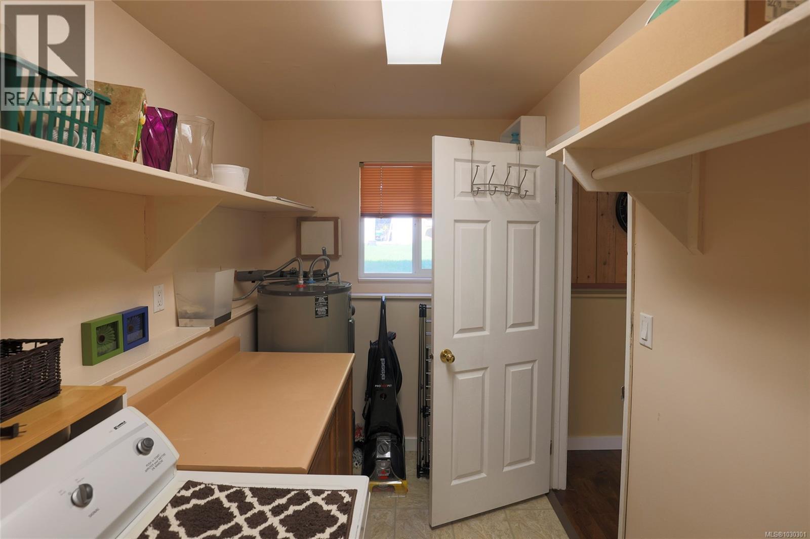 9522 Scott St - 8