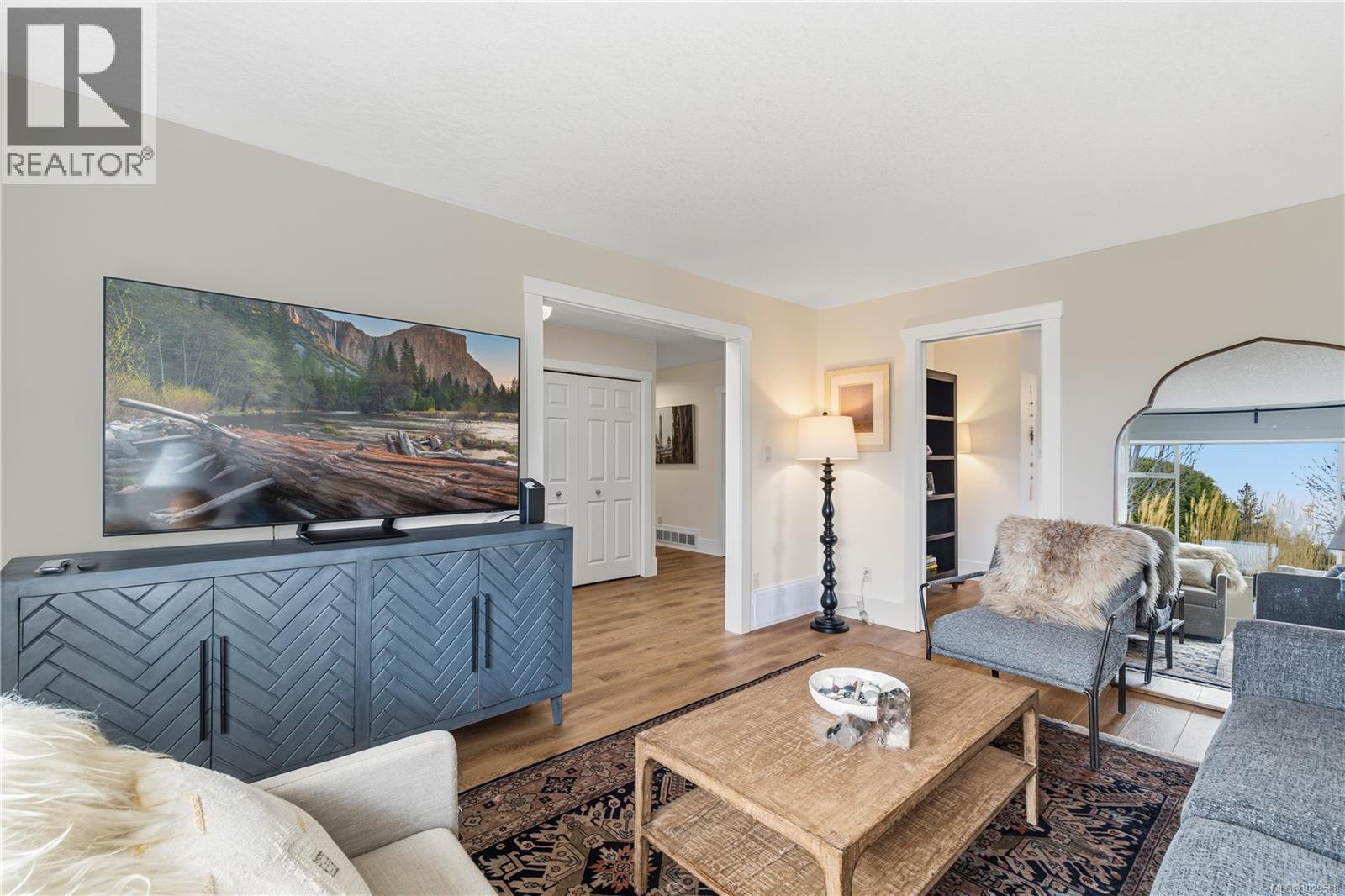 709 Foster Dr, Parksville