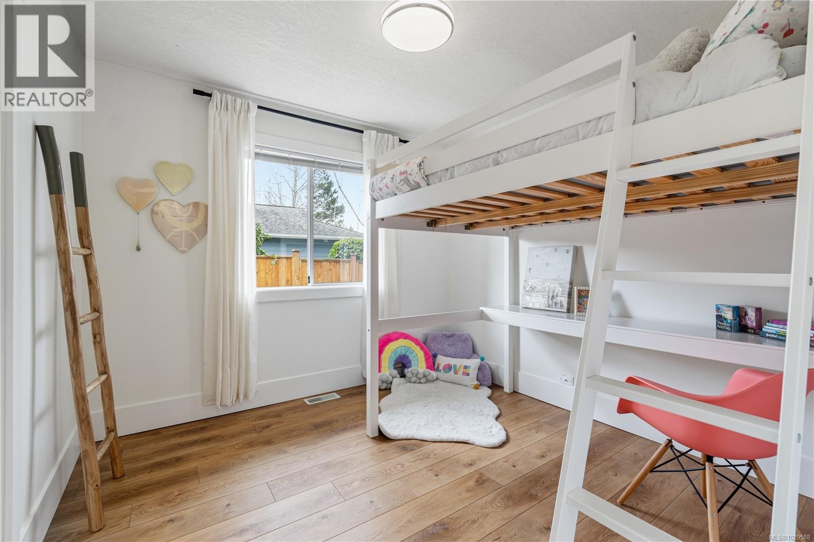 709 Foster Dr, Parksville