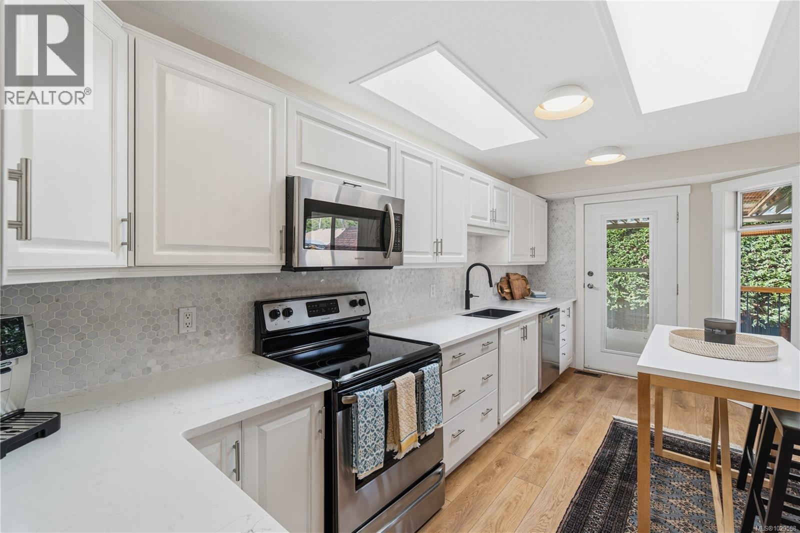 709 Foster Dr, Parksville