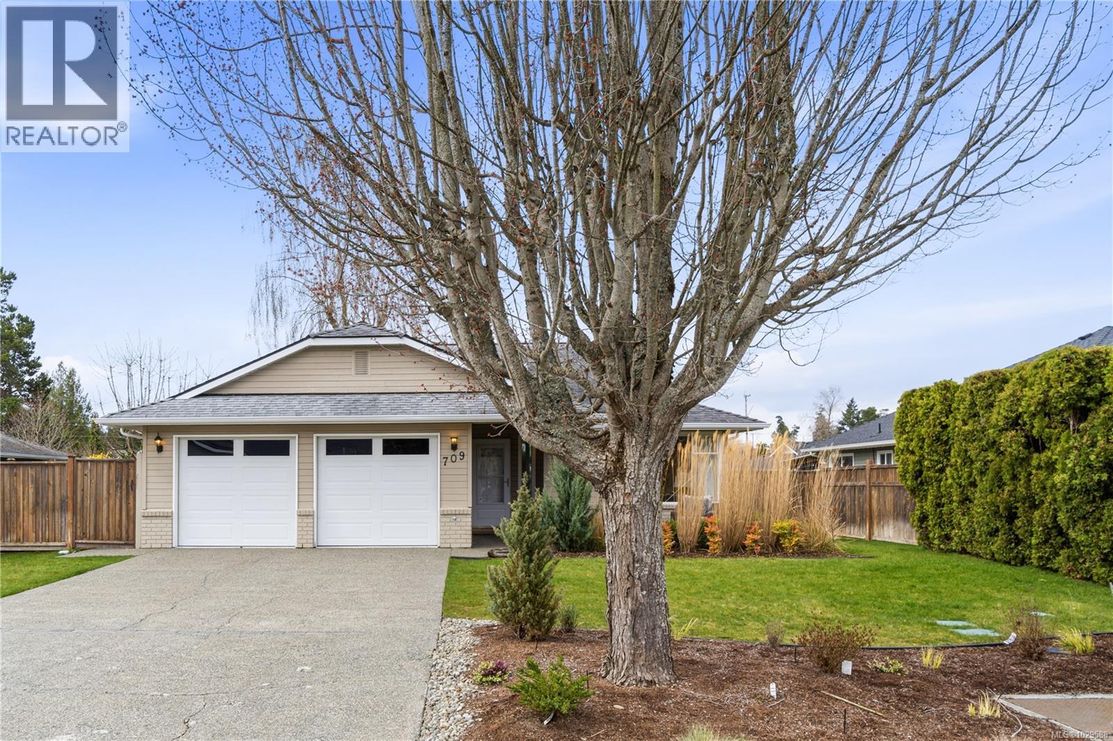 709 Foster Dr, Parksville