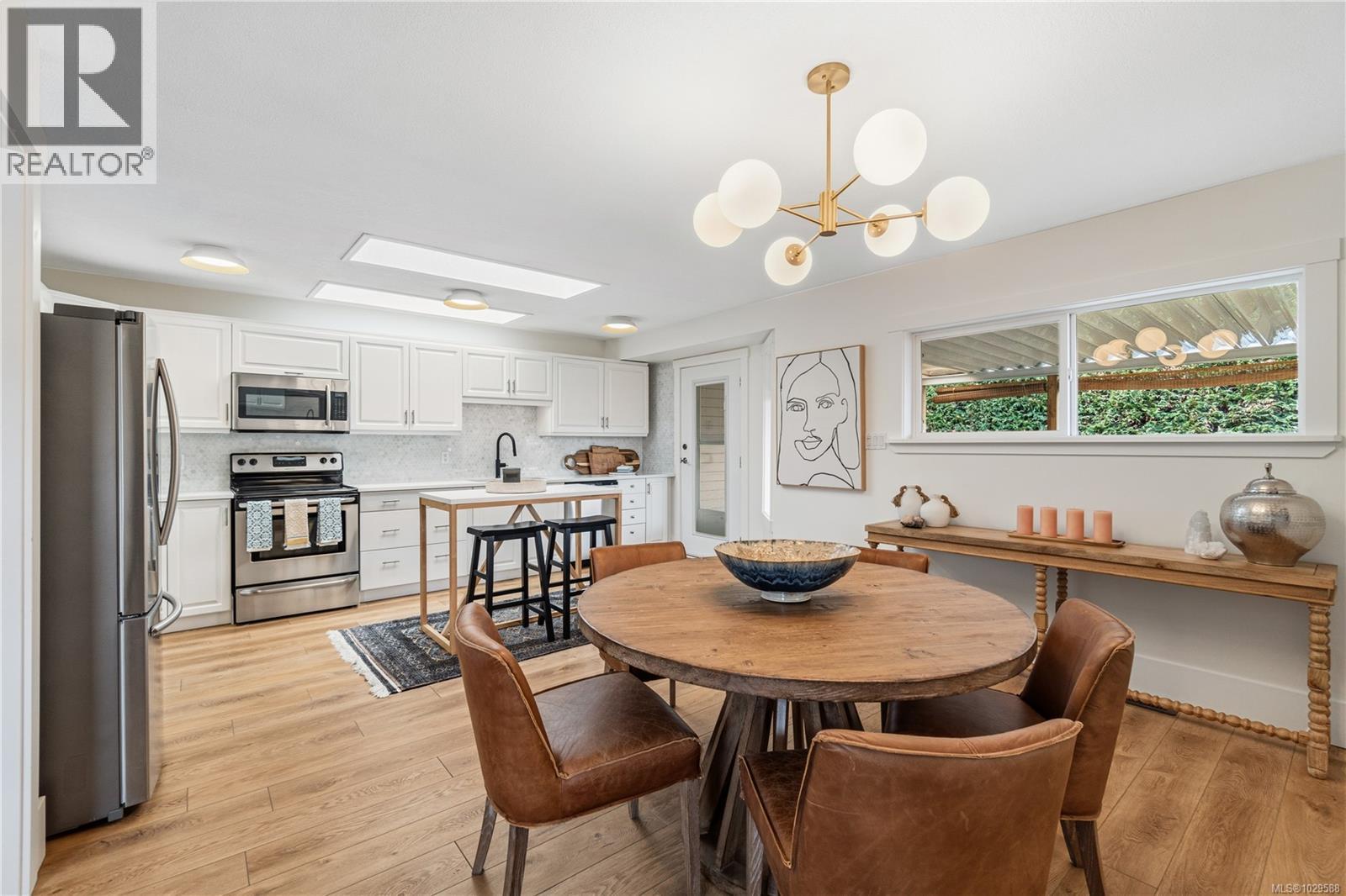 709 Foster Dr, Parksville