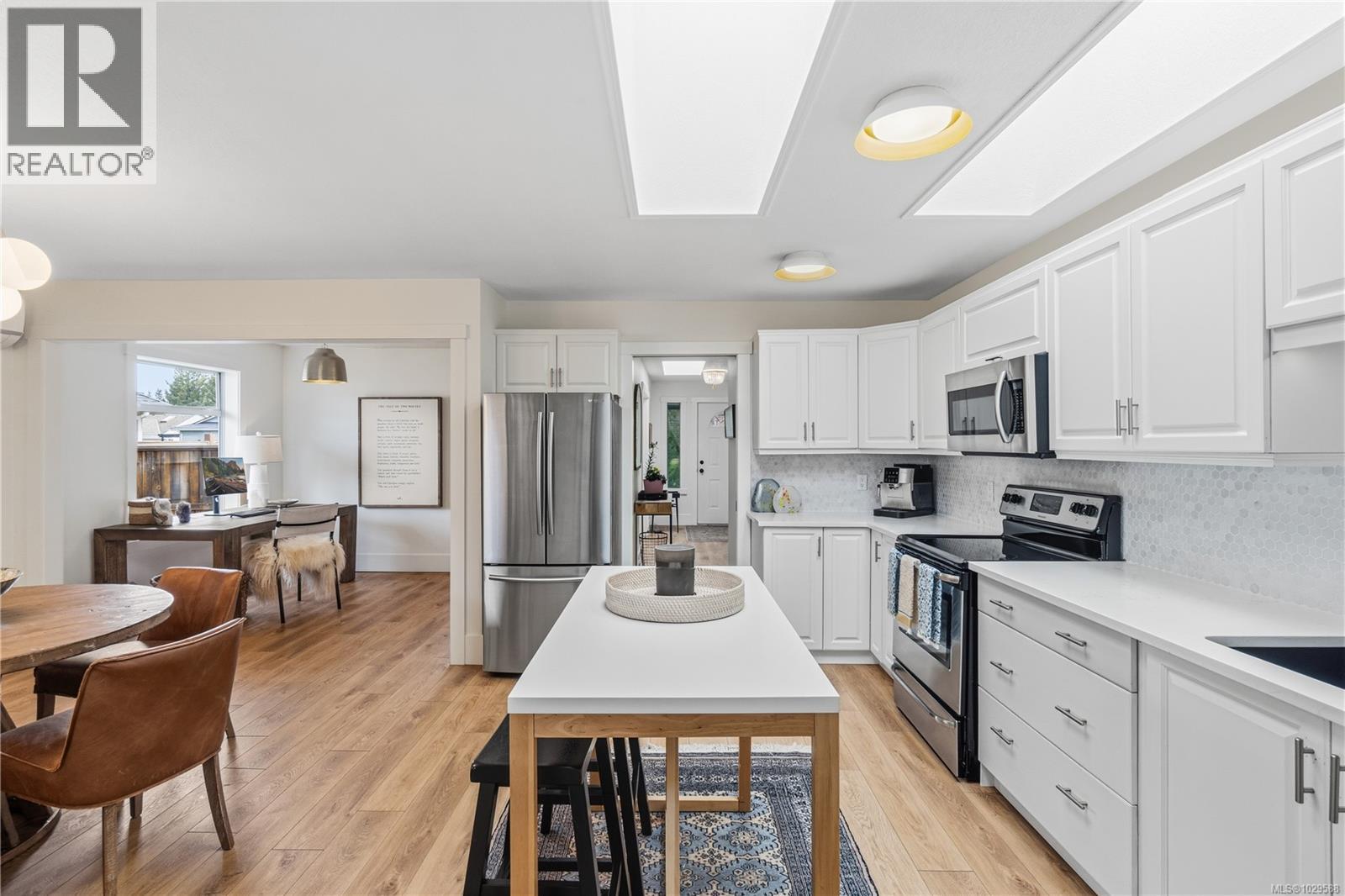 709 Foster Dr, Parksville