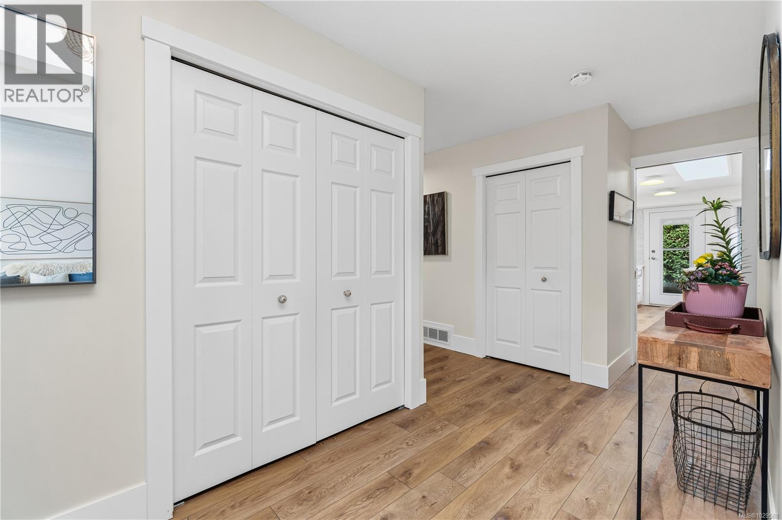 709 Foster Dr, Parksville