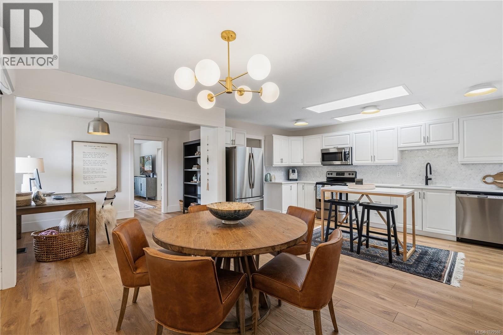 709 Foster Dr, Parksville