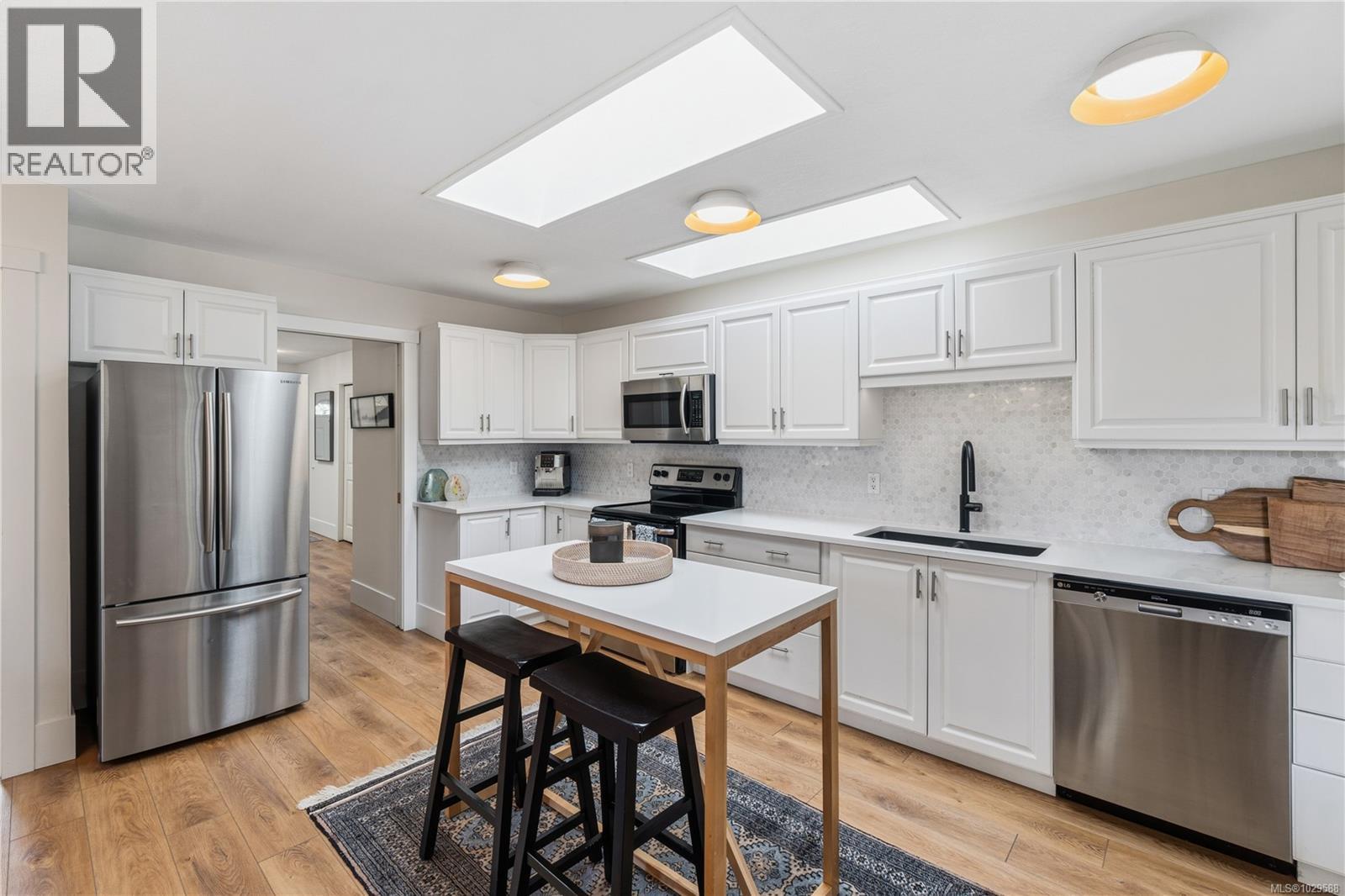 709 Foster Dr, Parksville