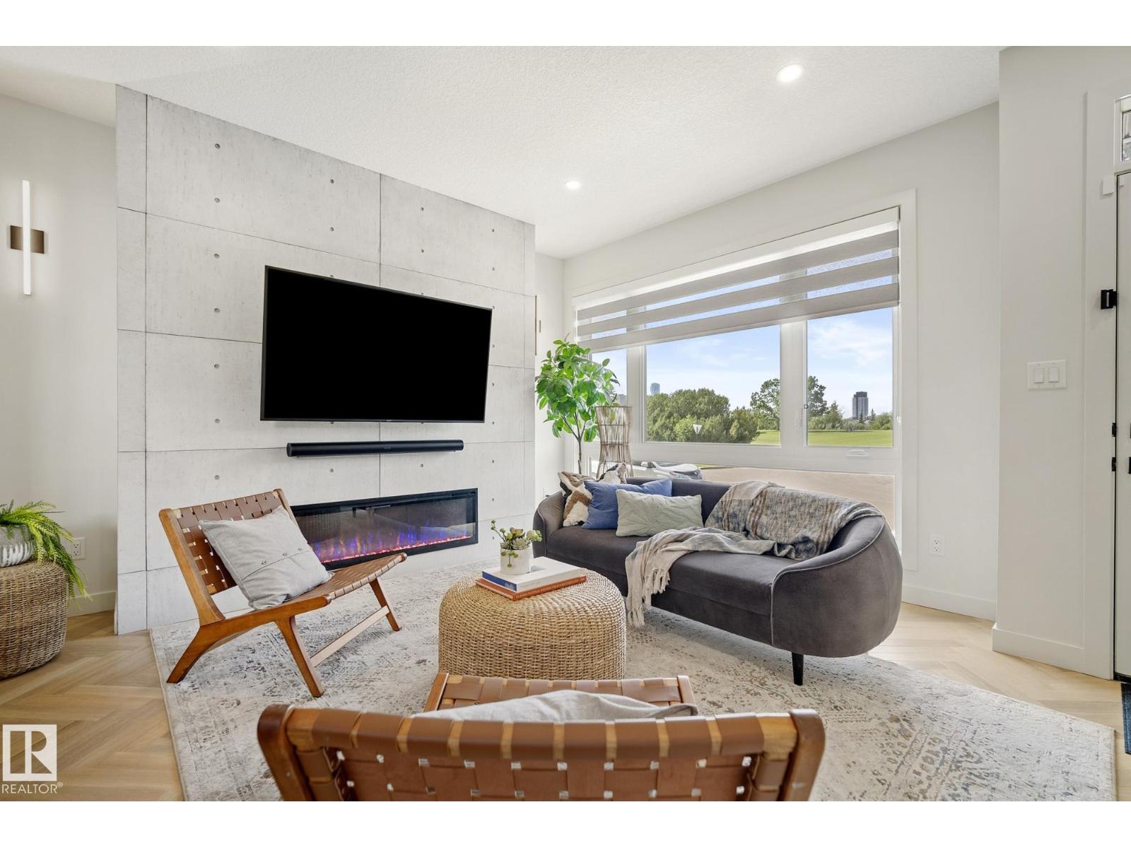 8803 STRATHEARN DR NW, Edmonton