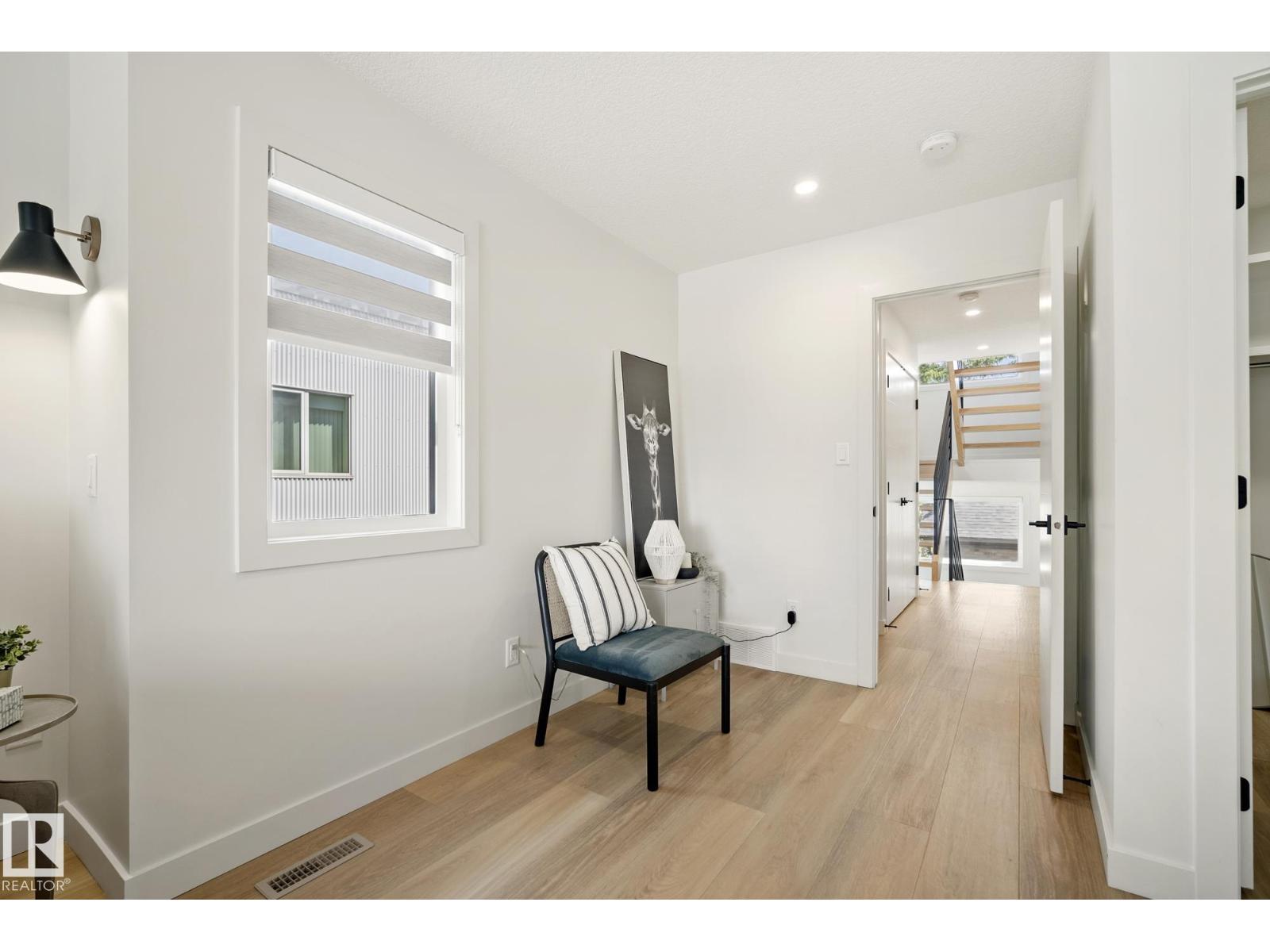 8803 STRATHEARN DR NW, Edmonton