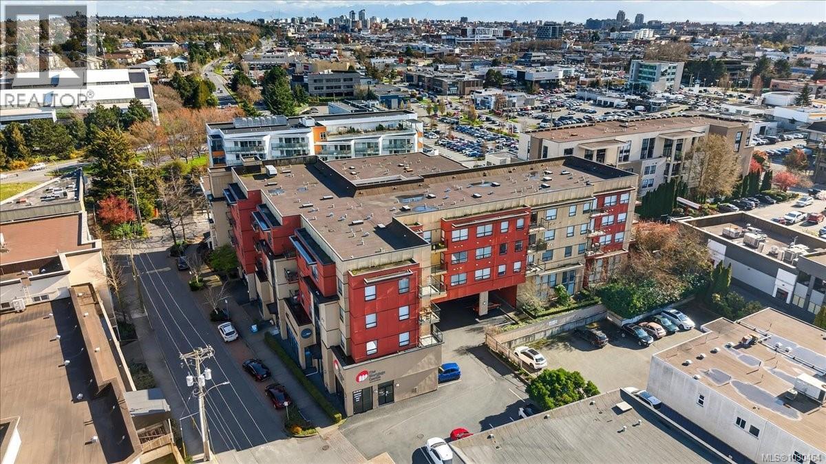 #111 880 SHORT ST - 36