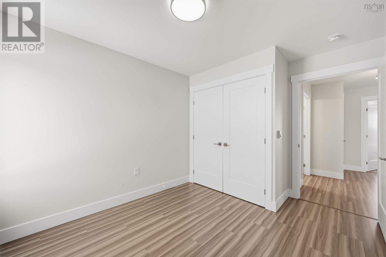 Property 35 of 43 of 60 Zeppelin Crescent