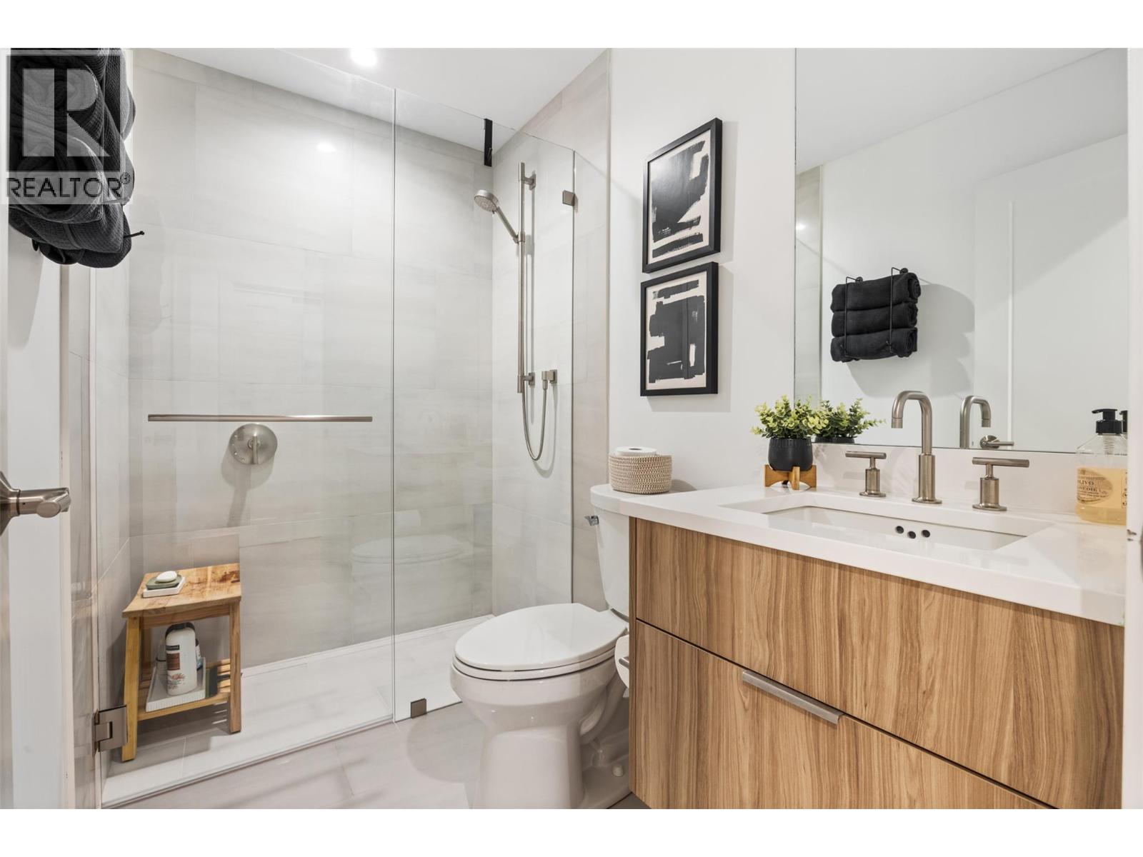 #3308 3000 ARIVA DRIVE - 25