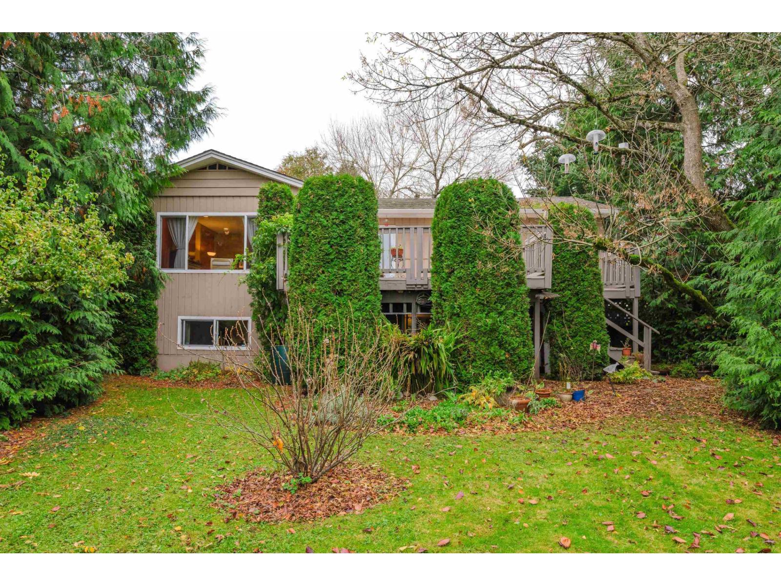 1320 KENT STREET, White Rock