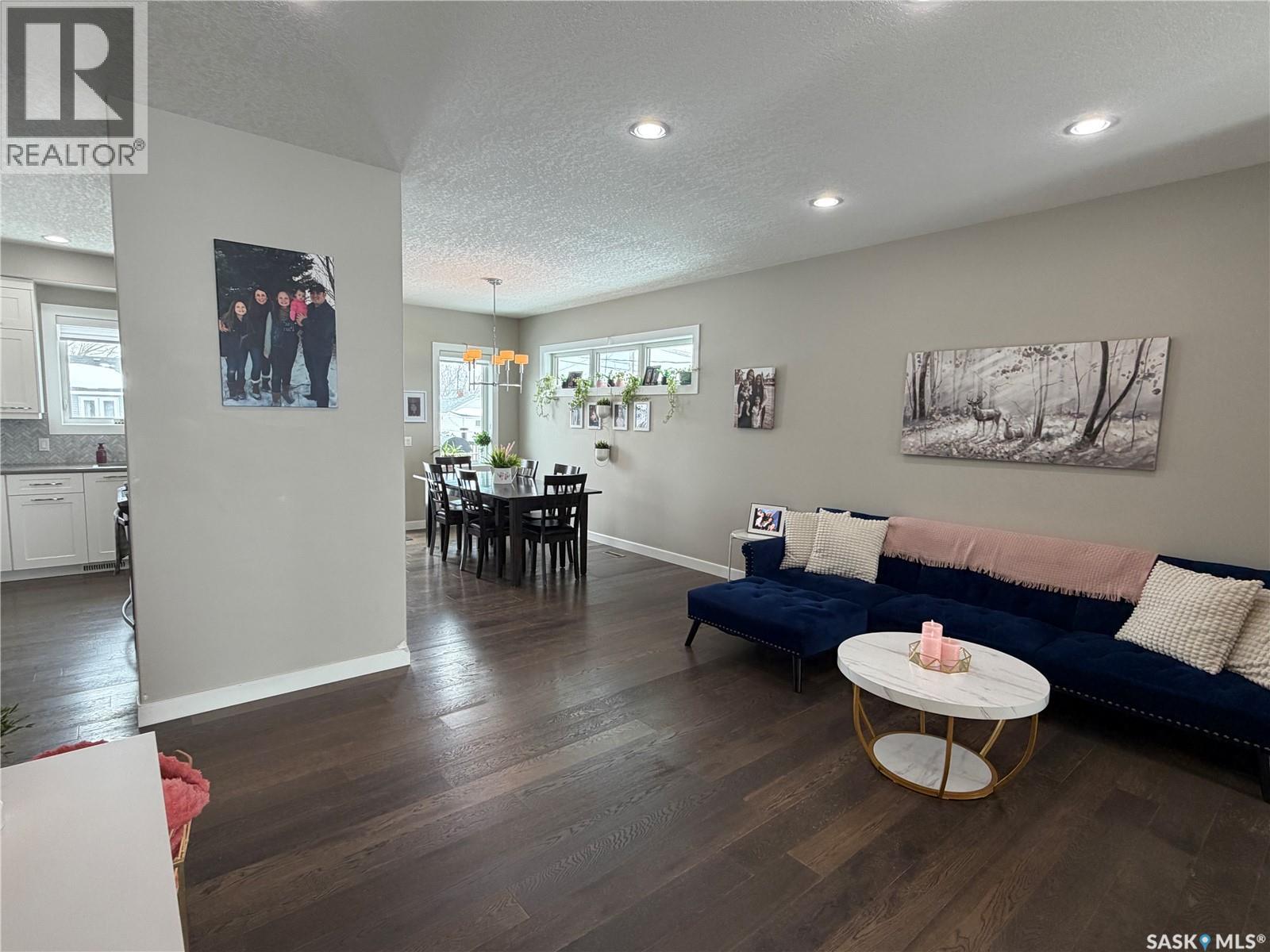 924 11TH STREET - 10