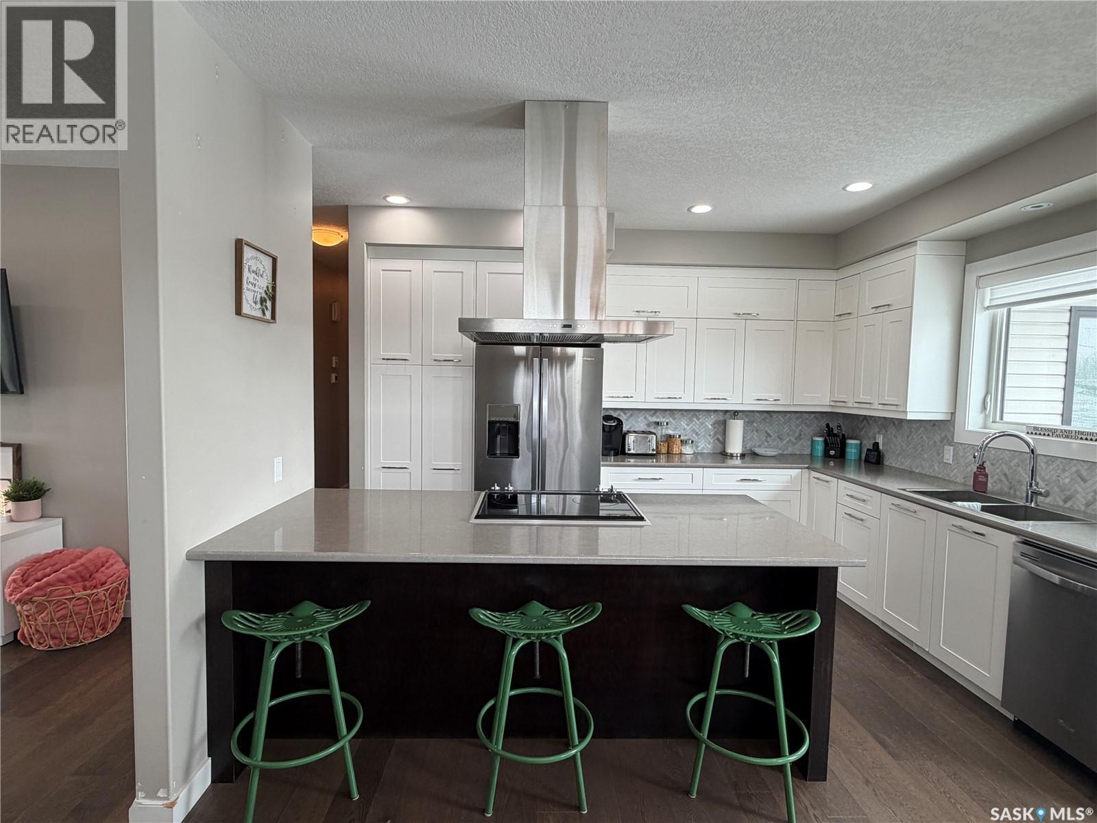 924 11TH STREET - 15