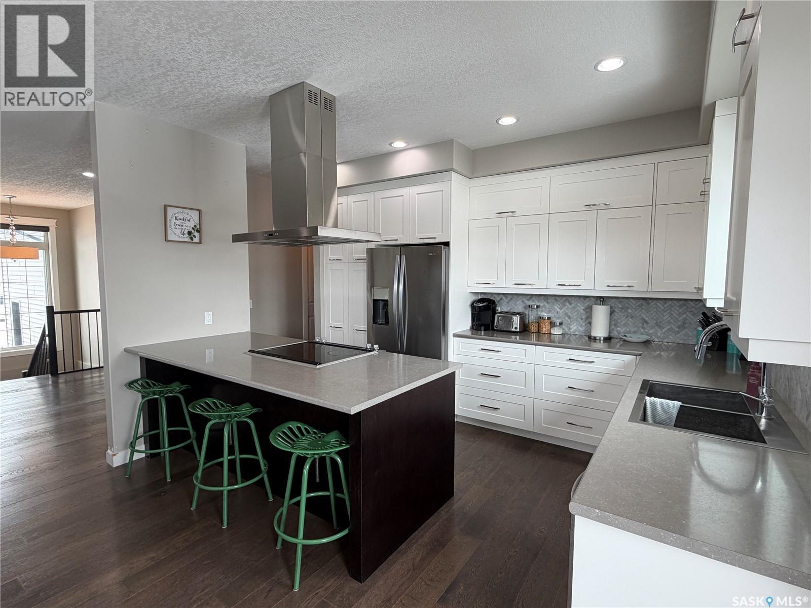 924 11TH STREET - 16