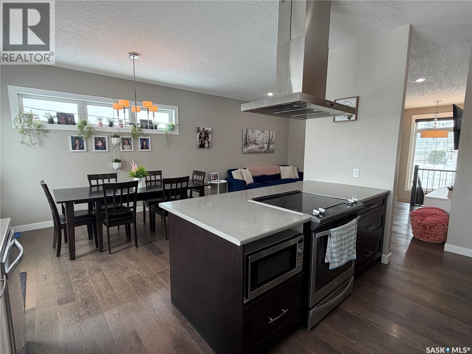 924 11TH STREET - 18