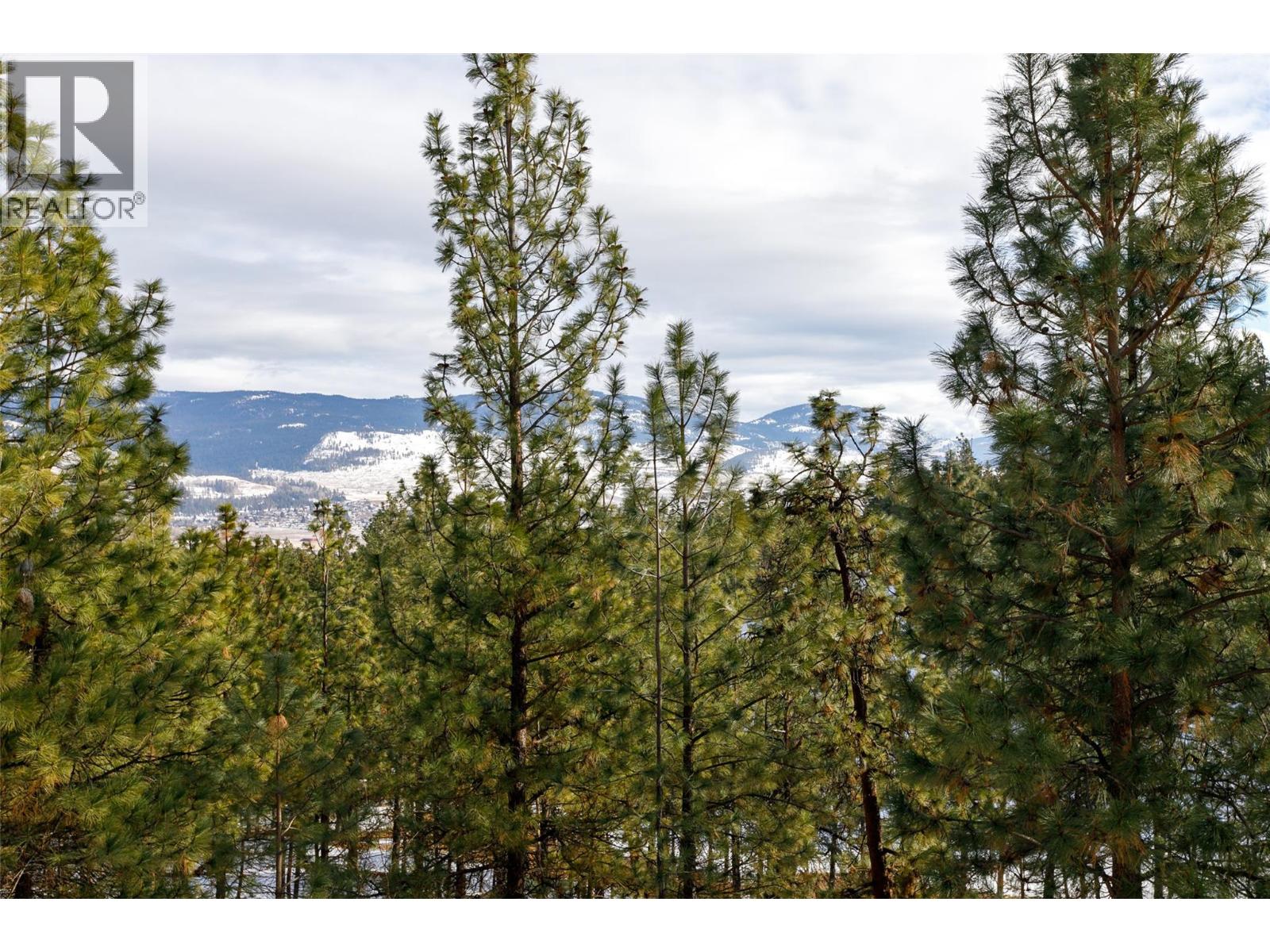 128 1795 Country Club Drive, Kelowna