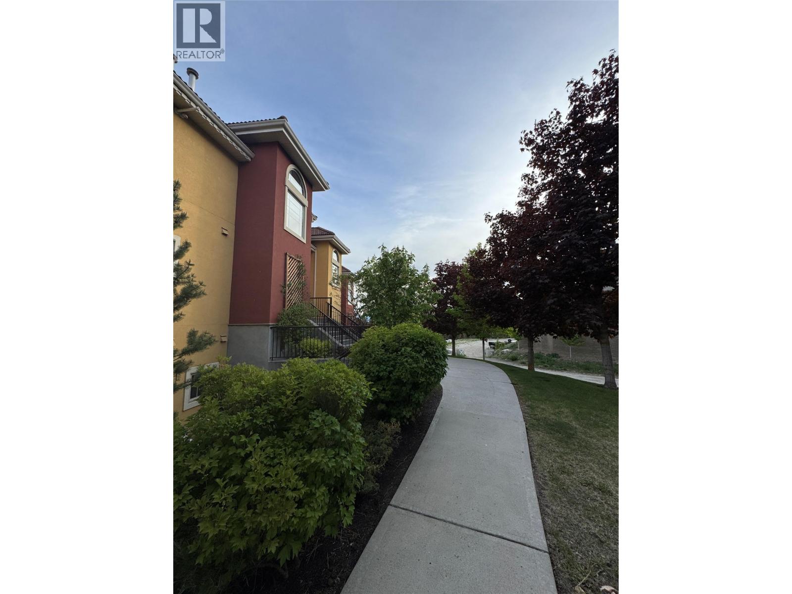 128 1795 Country Club Drive, Kelowna