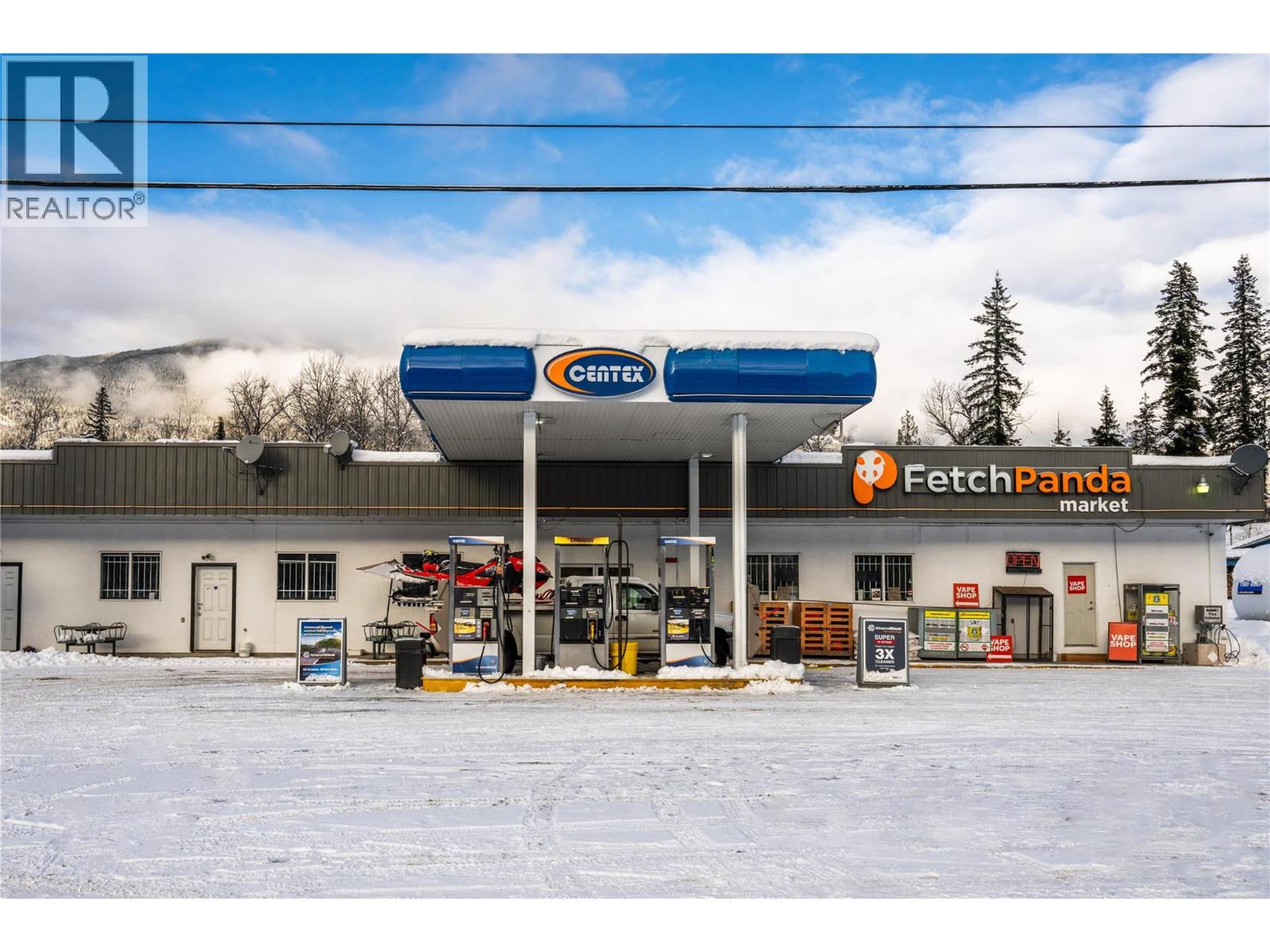  3643 Malakwa Road, Malakwa