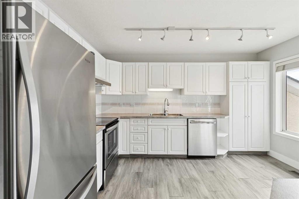 Single Family House 4 Level for Sale in  Prominence Heights SW Patterson Calgary 