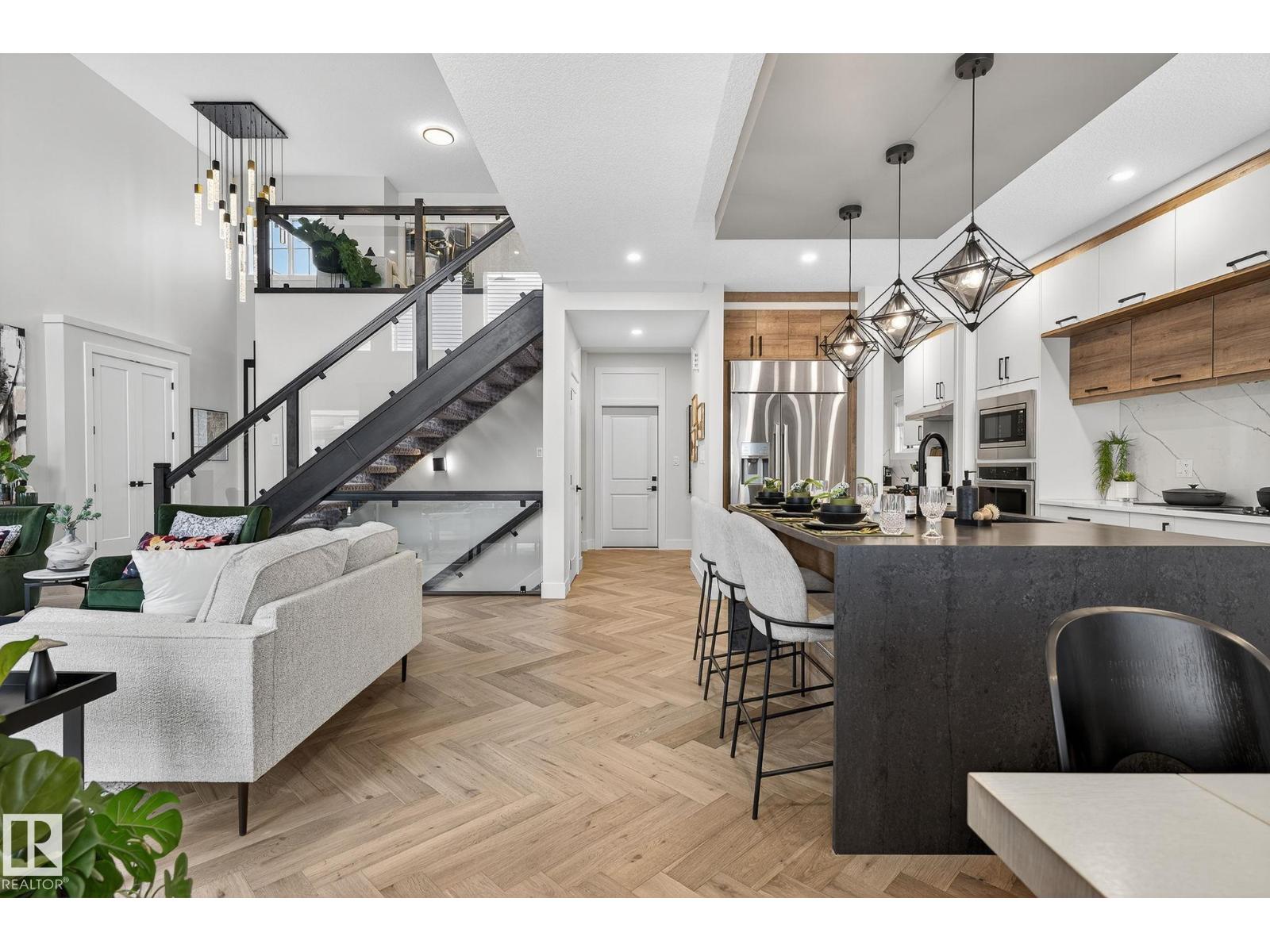 17124 2 ST NW, Edmonton