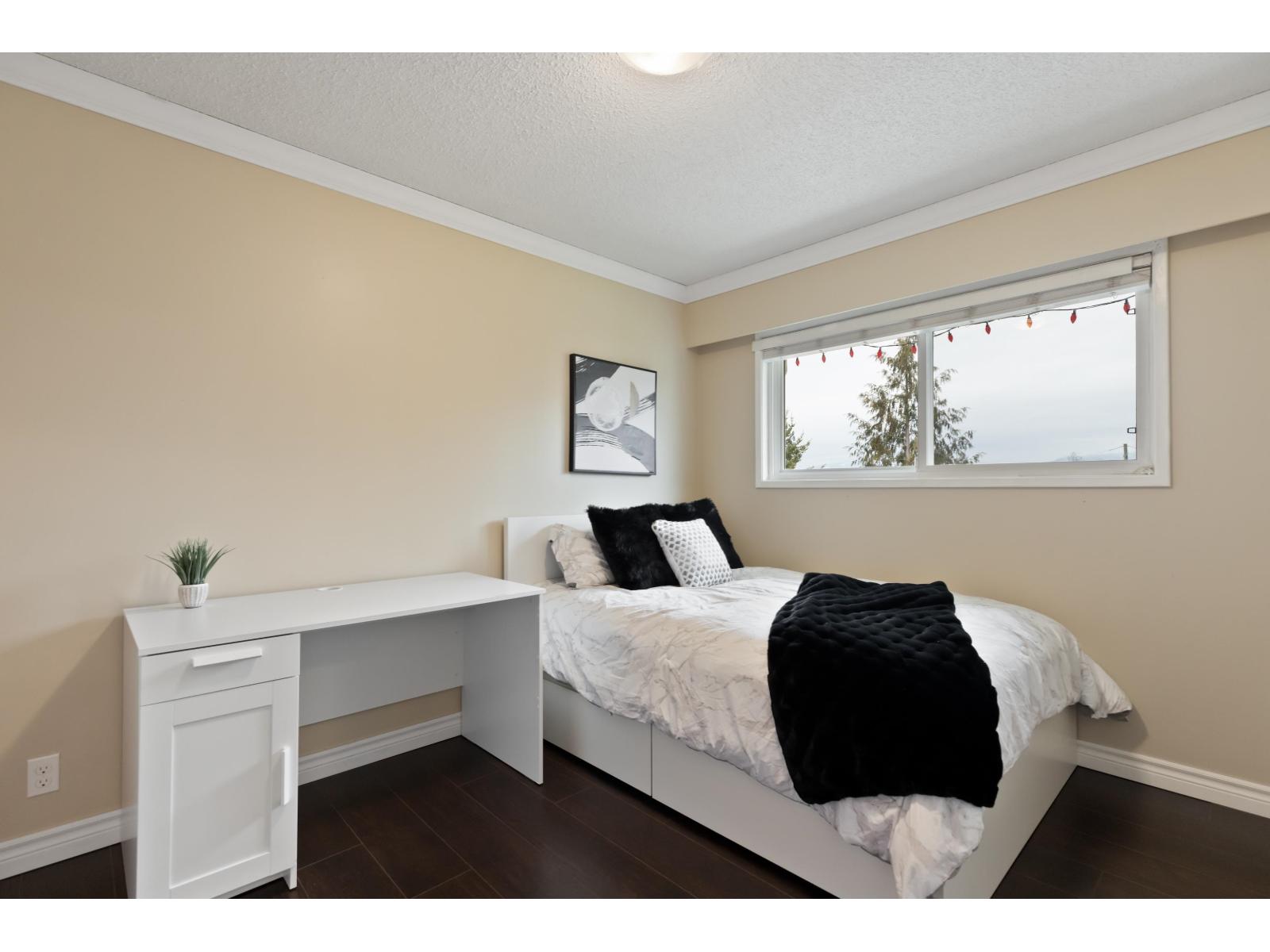 11389 95 Avenue, Delta