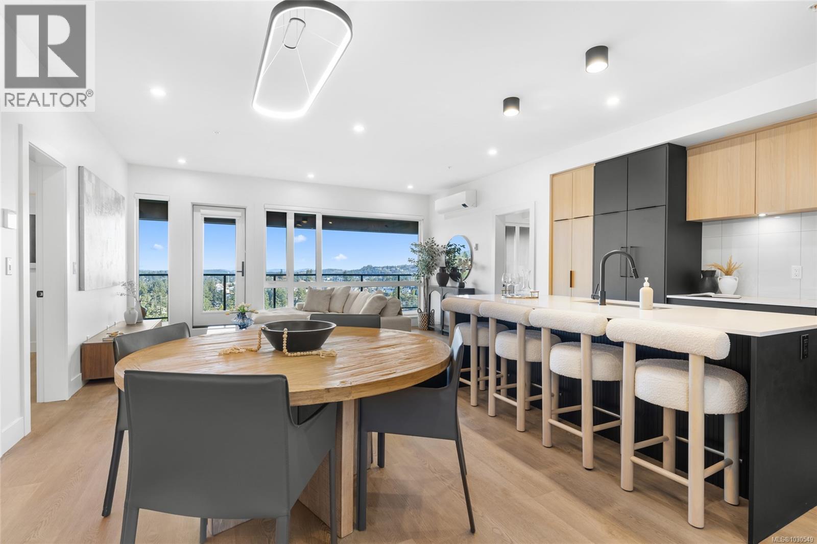 608 2341 Bear Mountain Parkway, Langford