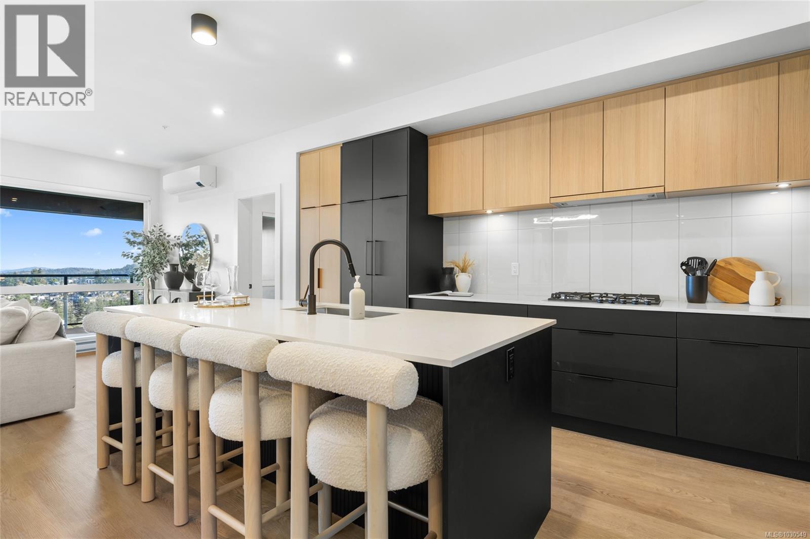 608 2341 Bear Mountain Parkway, Langford