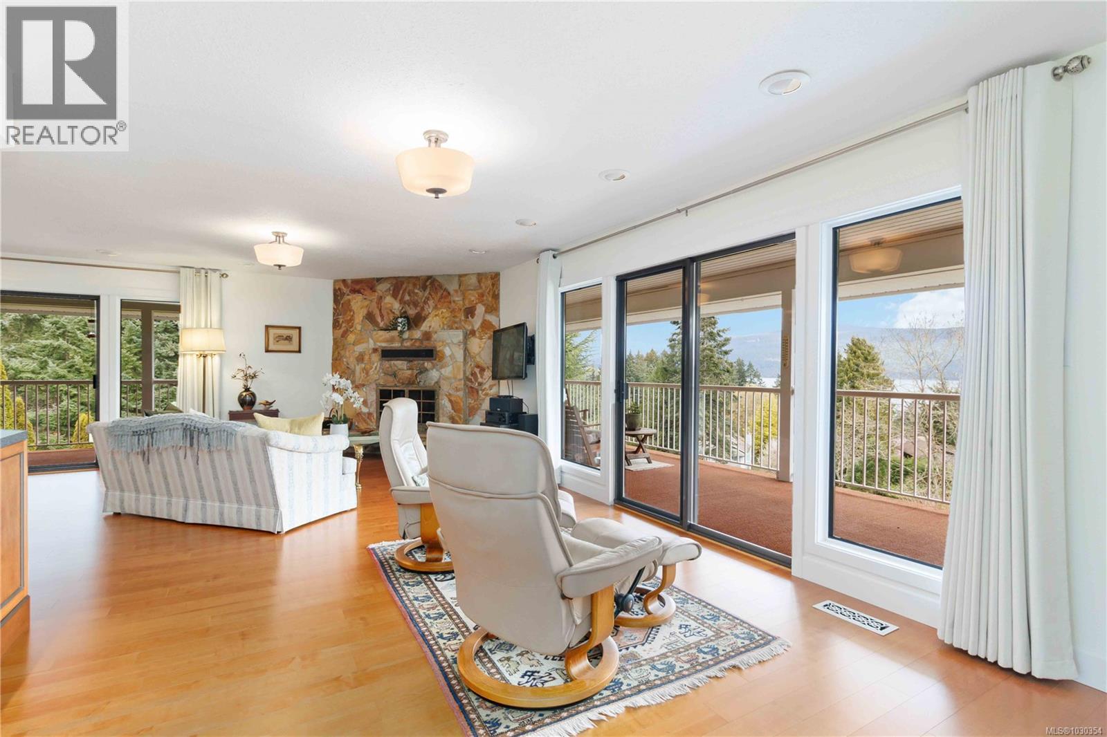 817 Aros Rd - 5