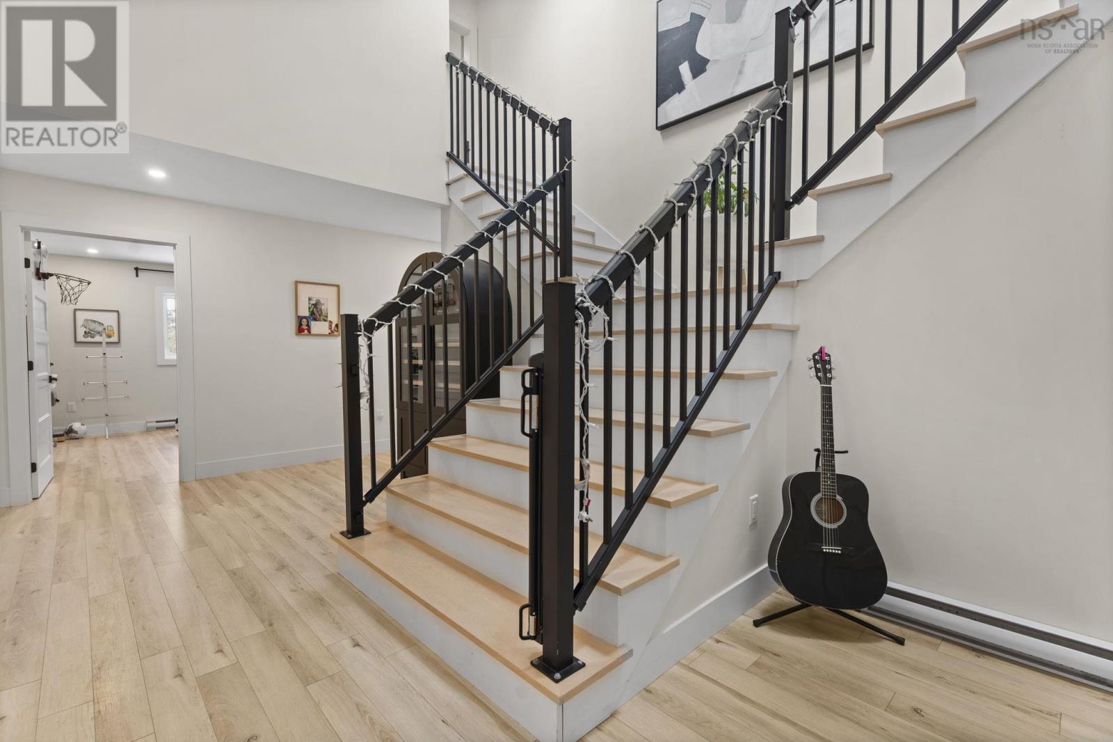 20 SUNVIEW CRESCENT - 17