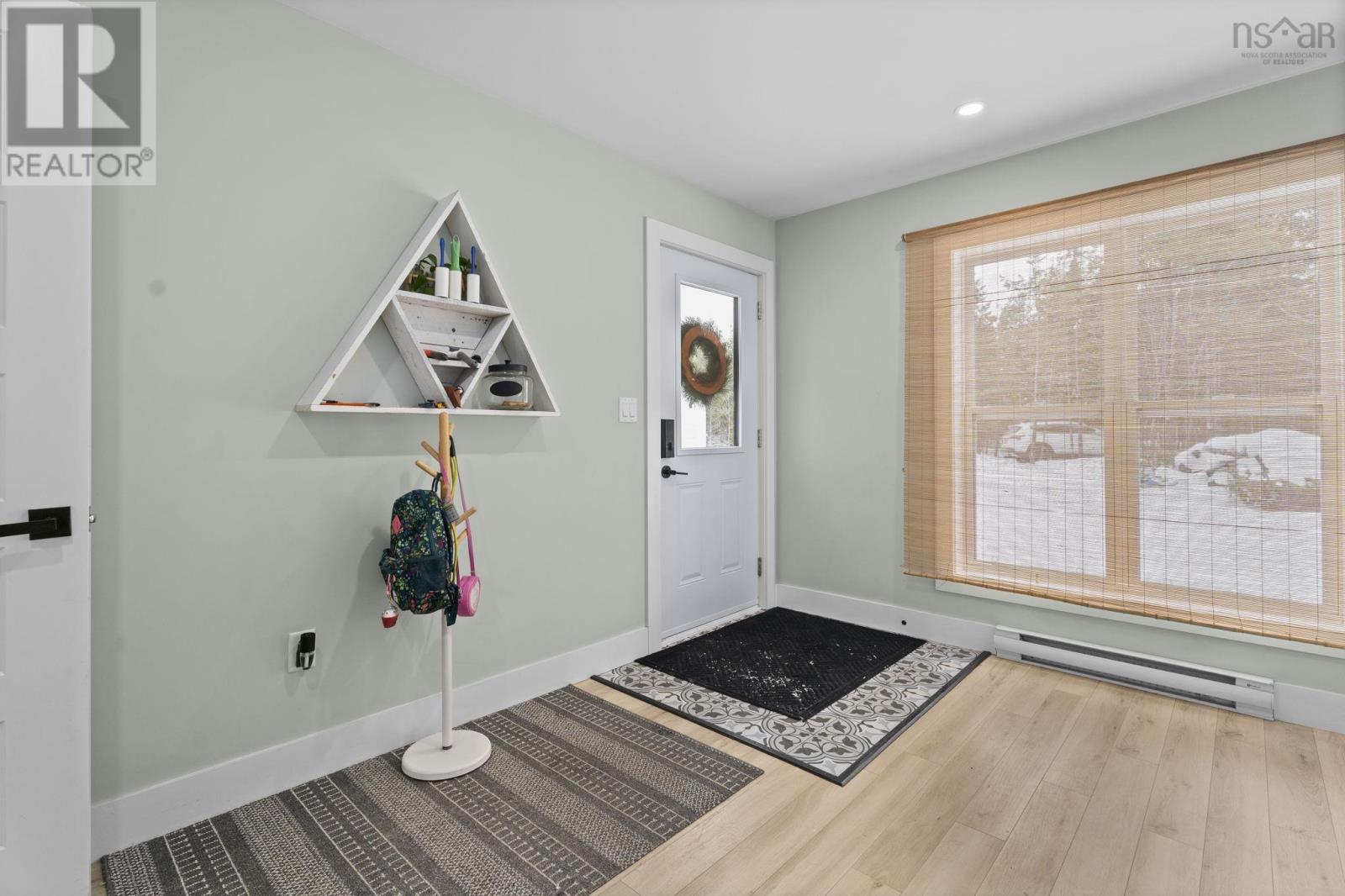 20 SUNVIEW CRESCENT - 2