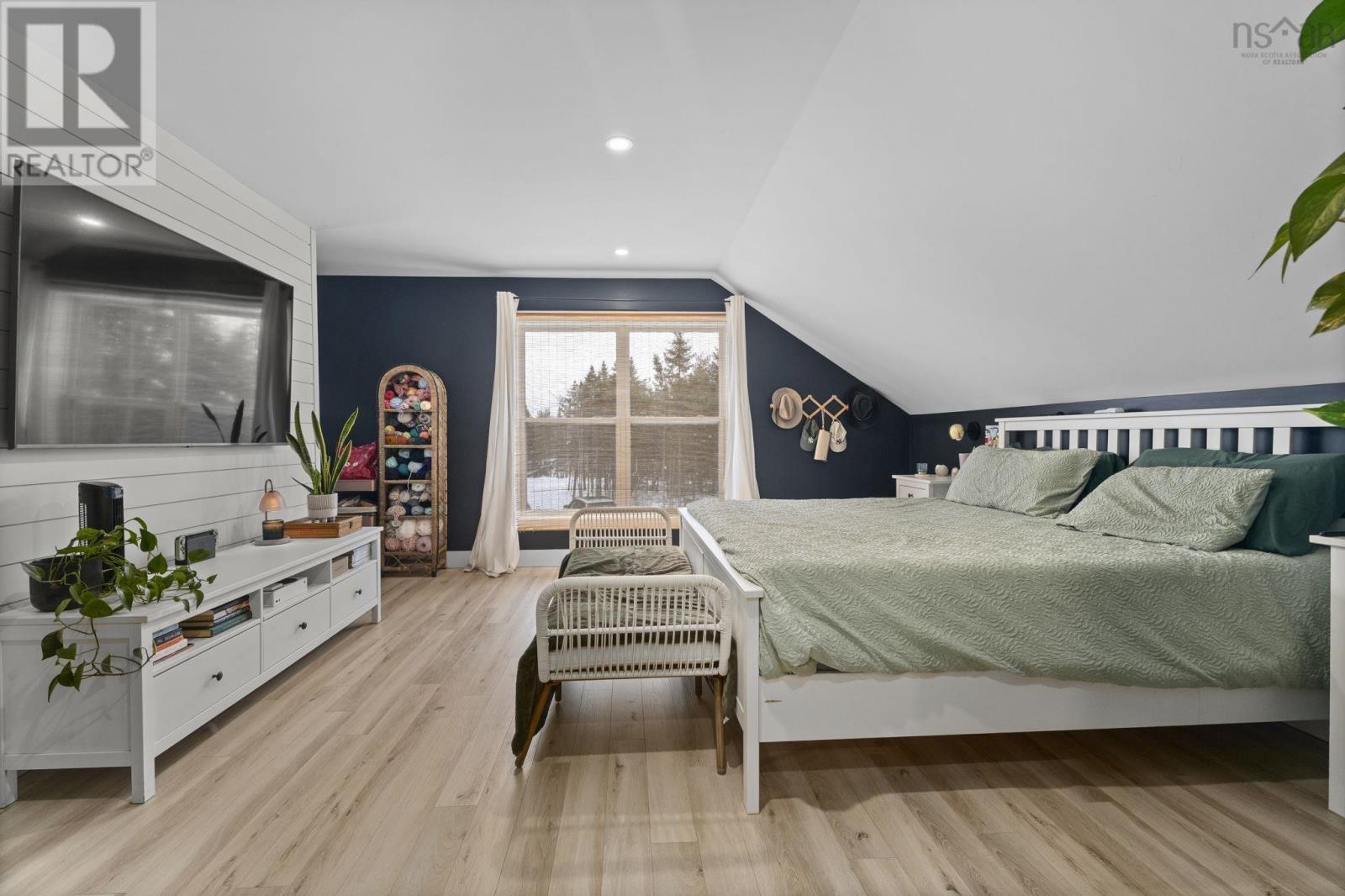 20 SUNVIEW CRESCENT - 28