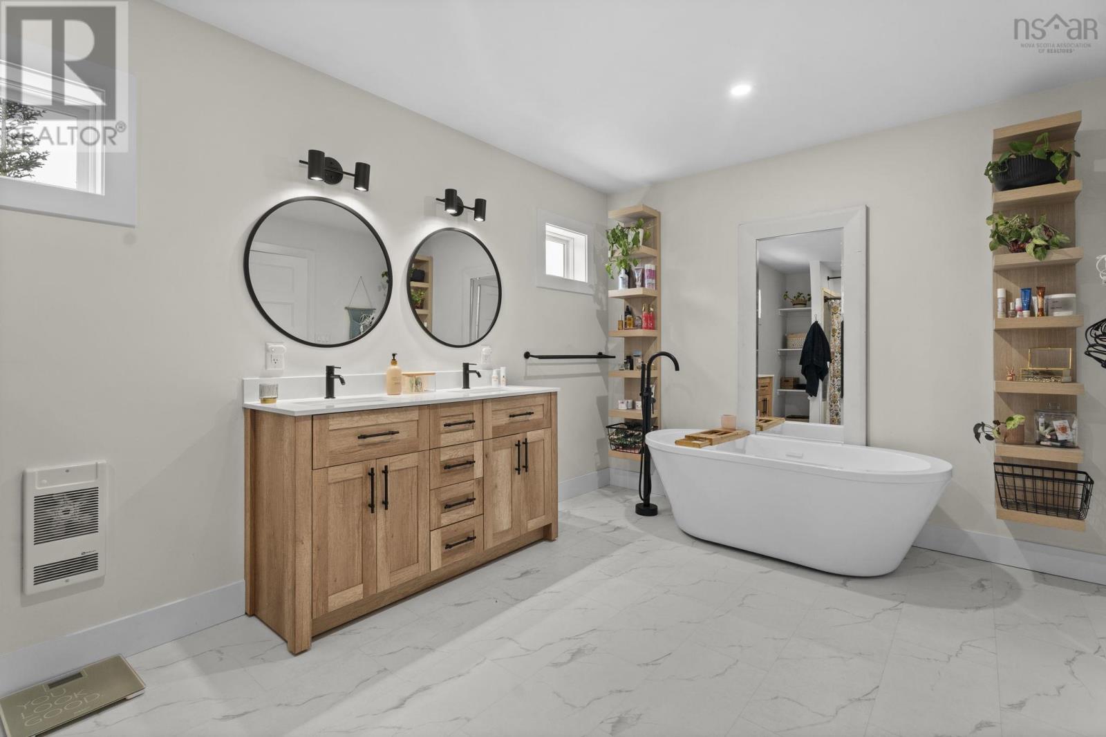 20 SUNVIEW CRESCENT - 35