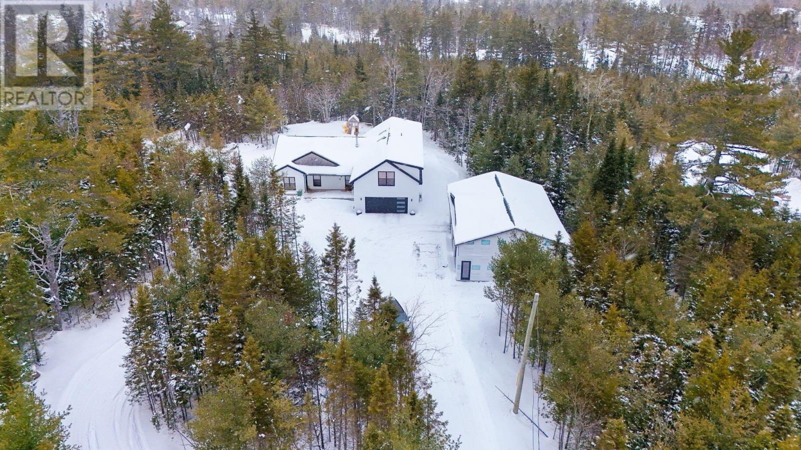 20 SUNVIEW CRESCENT - 47