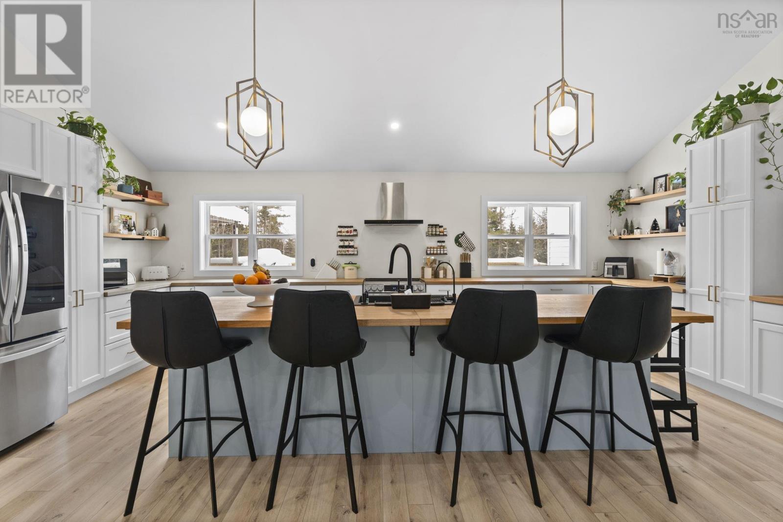 20 SUNVIEW CRESCENT - 8