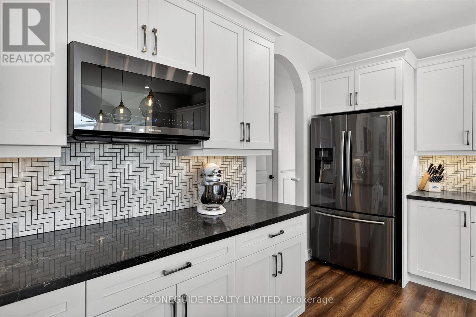 105 ARNOTT DRIVE - 15