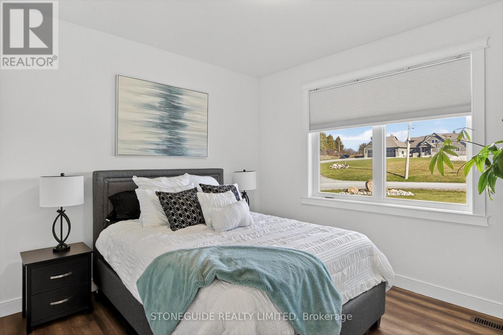 105 ARNOTT DRIVE - 23