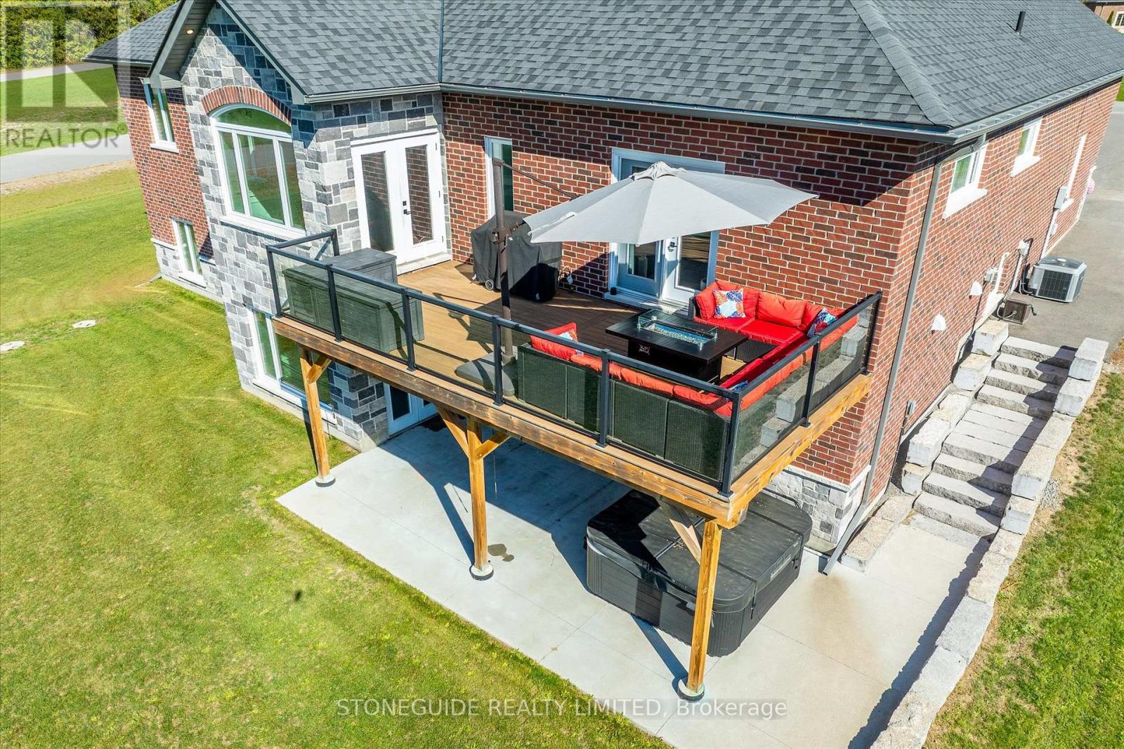 105 ARNOTT DRIVE - 38