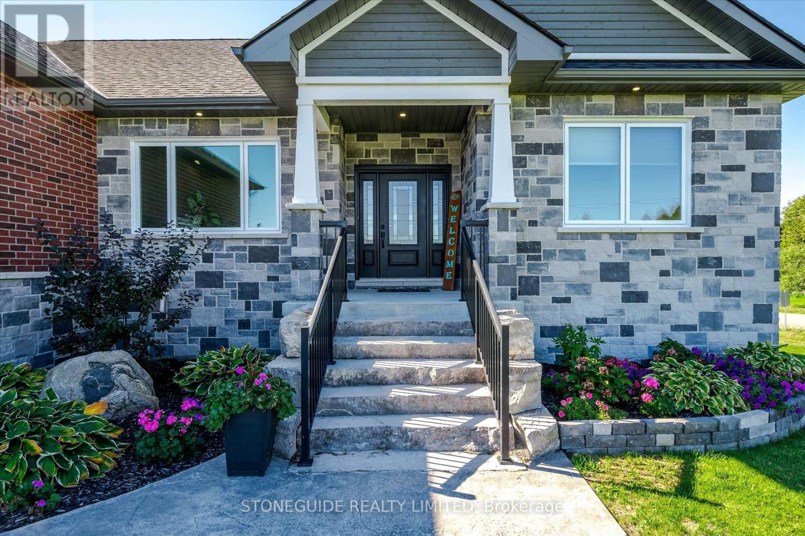 105 ARNOTT DRIVE - 4