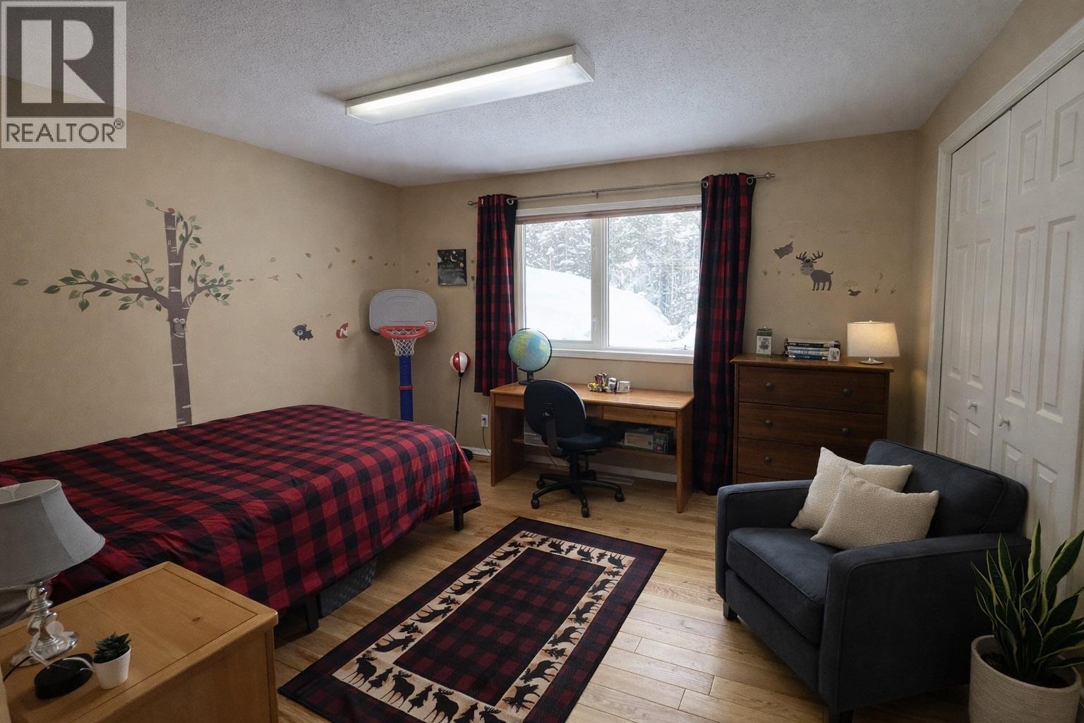 4824 GAIRDNER CRESCENT - 12