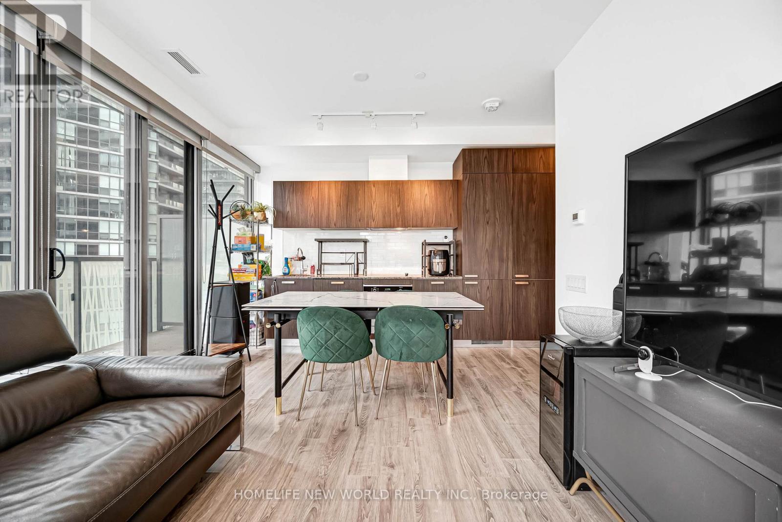 #1103 50 CHARLES STREET E - 16
