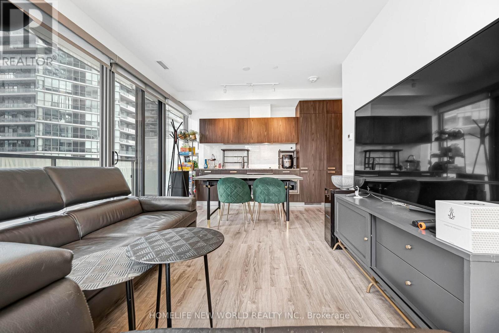 #1103 50 CHARLES STREET E - 17