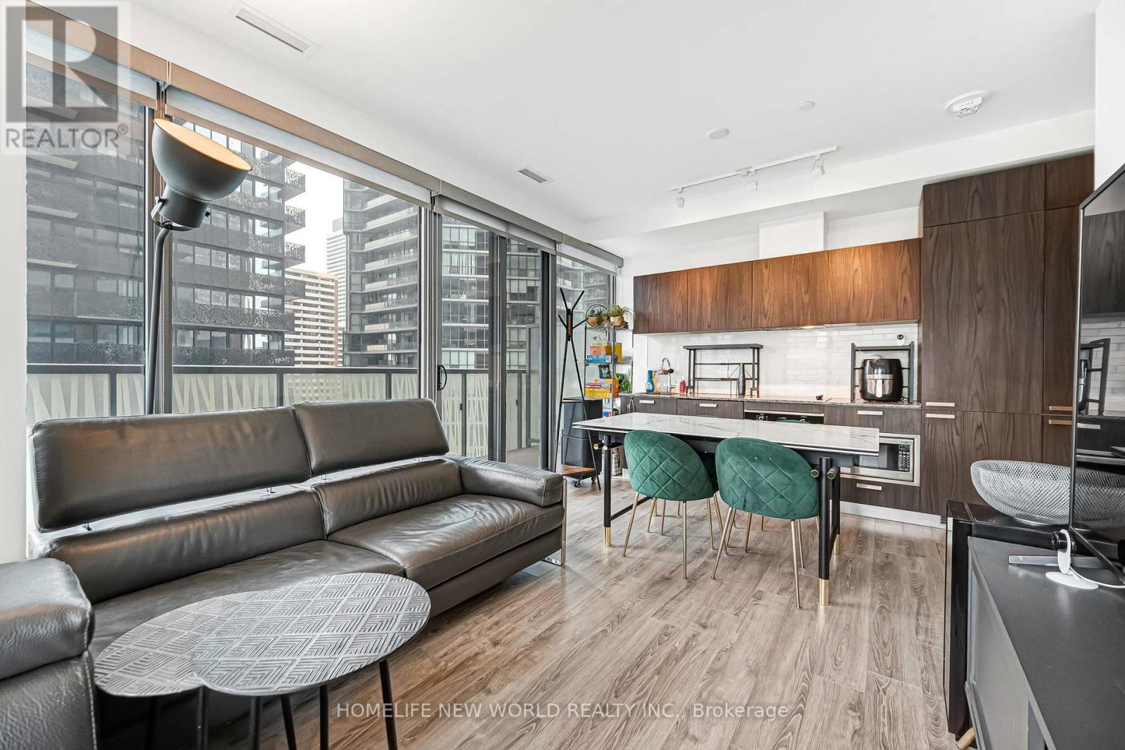 #1103 50 CHARLES STREET E - 18