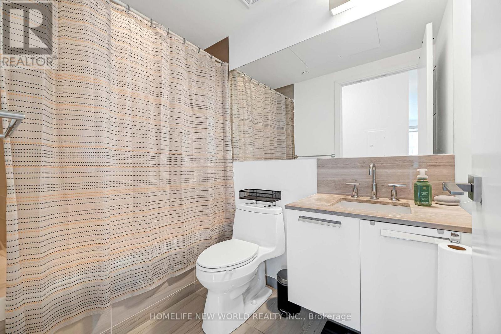 #1103 50 CHARLES STREET E - 23