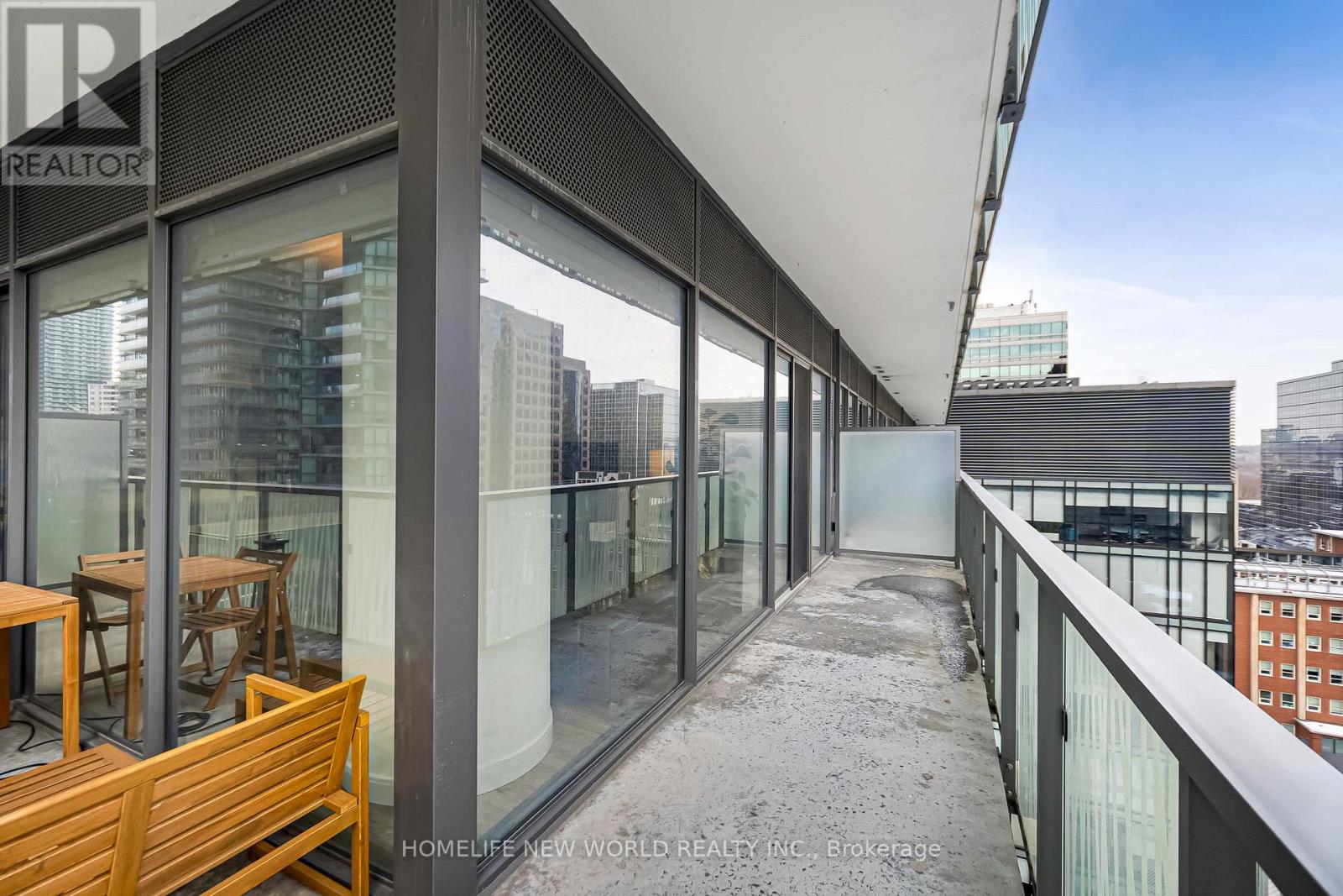 #1103 50 CHARLES STREET E - 30
